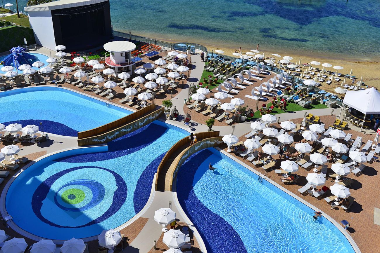 AZURA DELUXE RESORT&SPA 5*