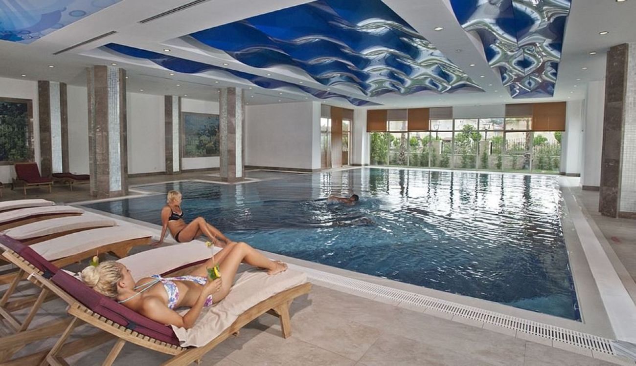 CRYSTAL WATERWORLD AQUA COLLECTION 5*
