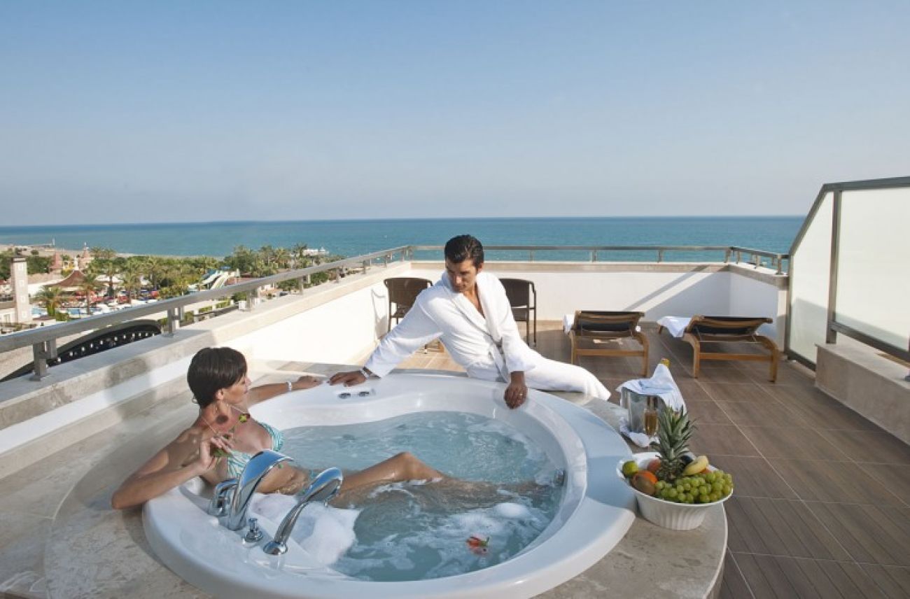 CRYSTAL WATERWORLD AQUA COLLECTION 5*