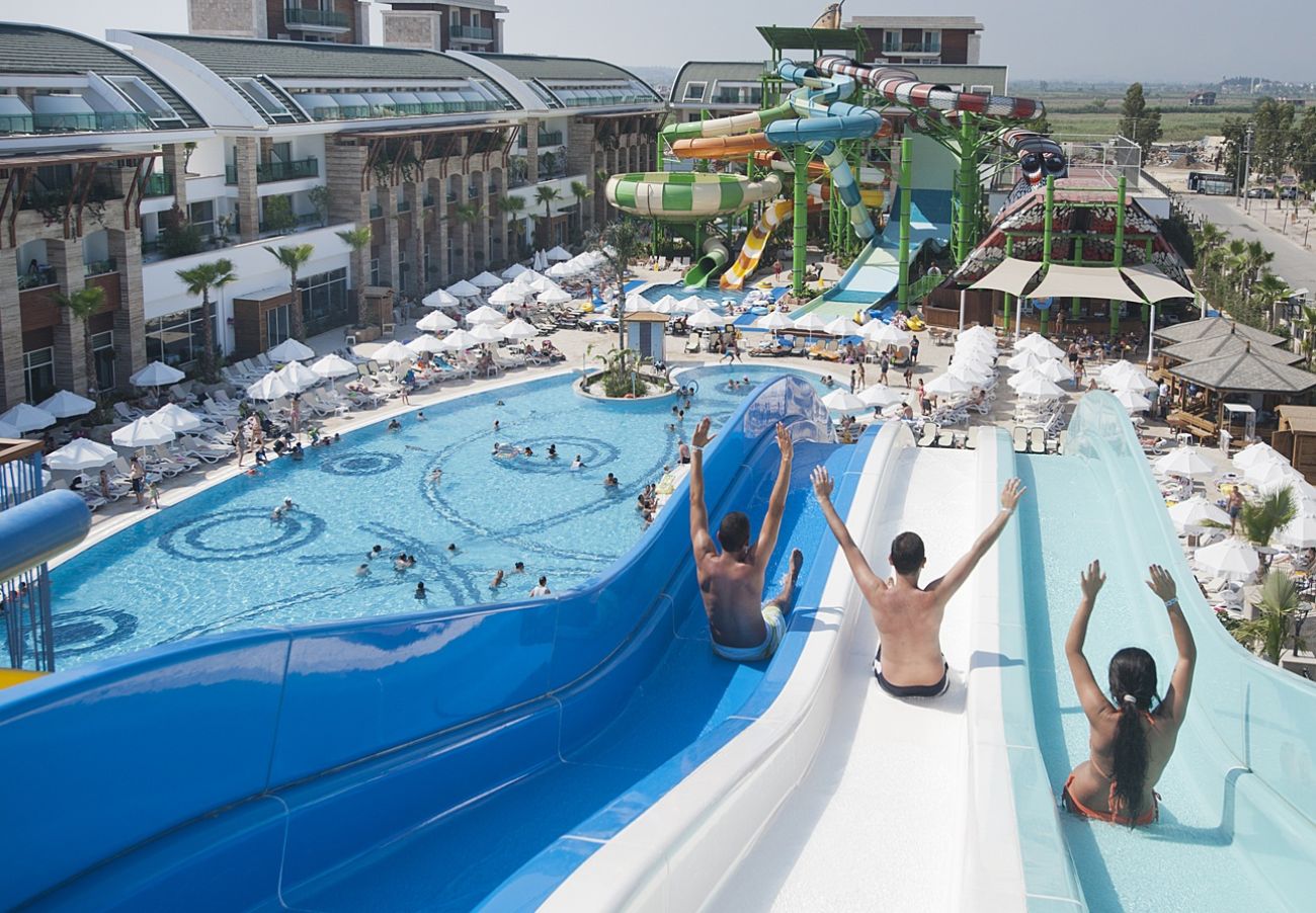 CRYSTAL WATERWORLD AQUA COLLECTION 5*