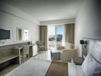 CLUB SHARK HOTEL 4*