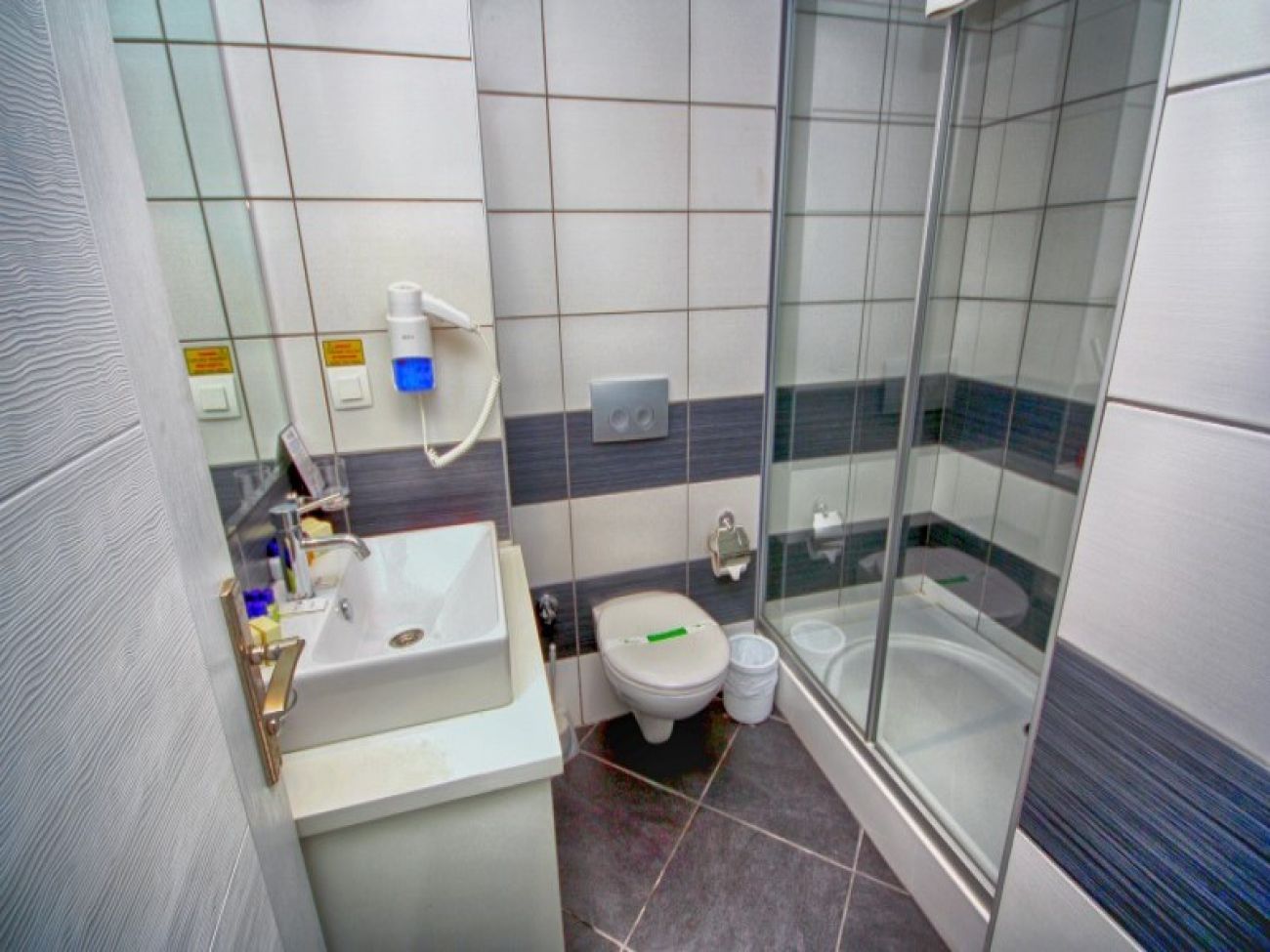 CLUB SHARK HOTEL 4*