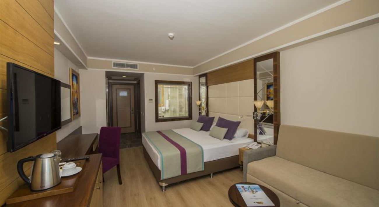 DREAM WORLD AQUA HOTEL 5*