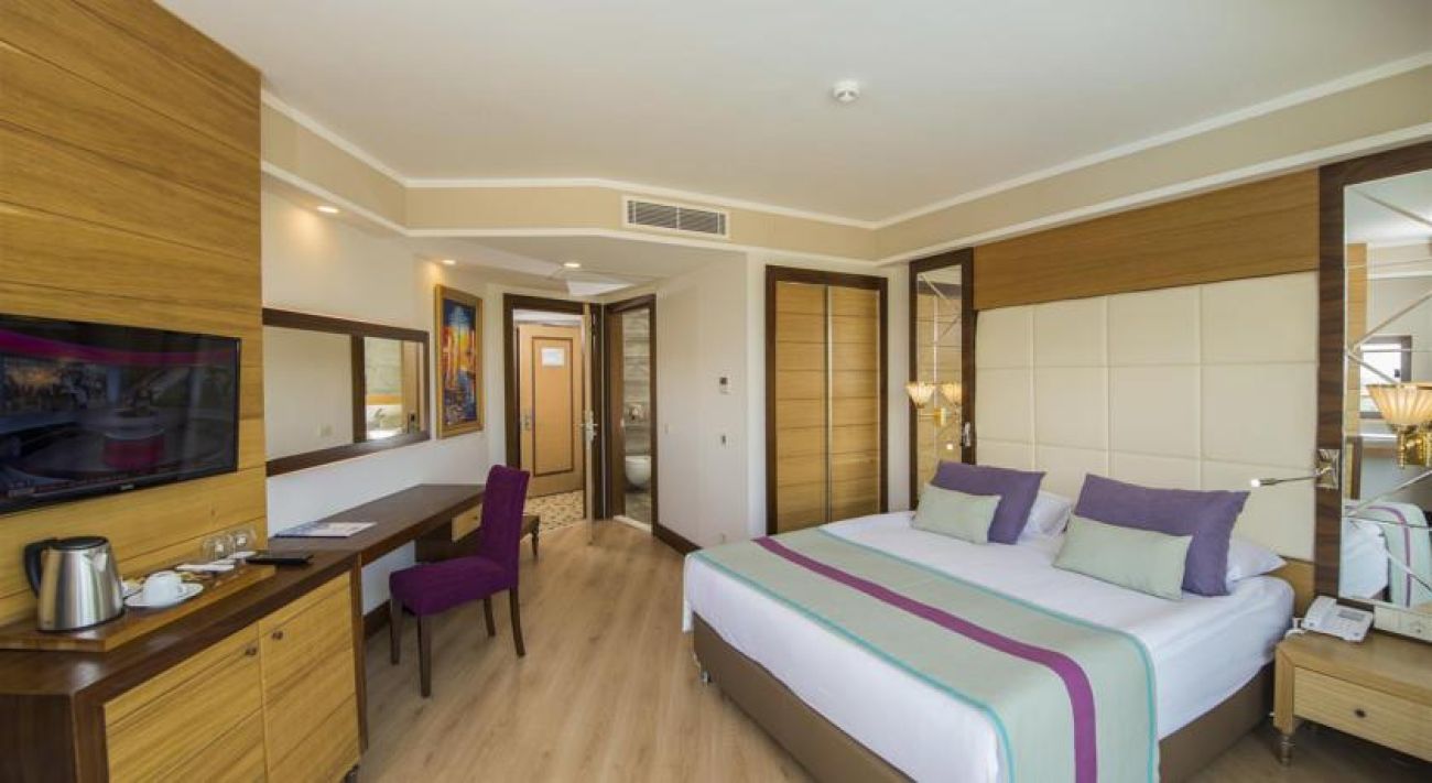 DREAM WORLD AQUA HOTEL 5*