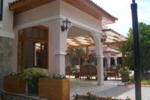 PERDIKIA 3*