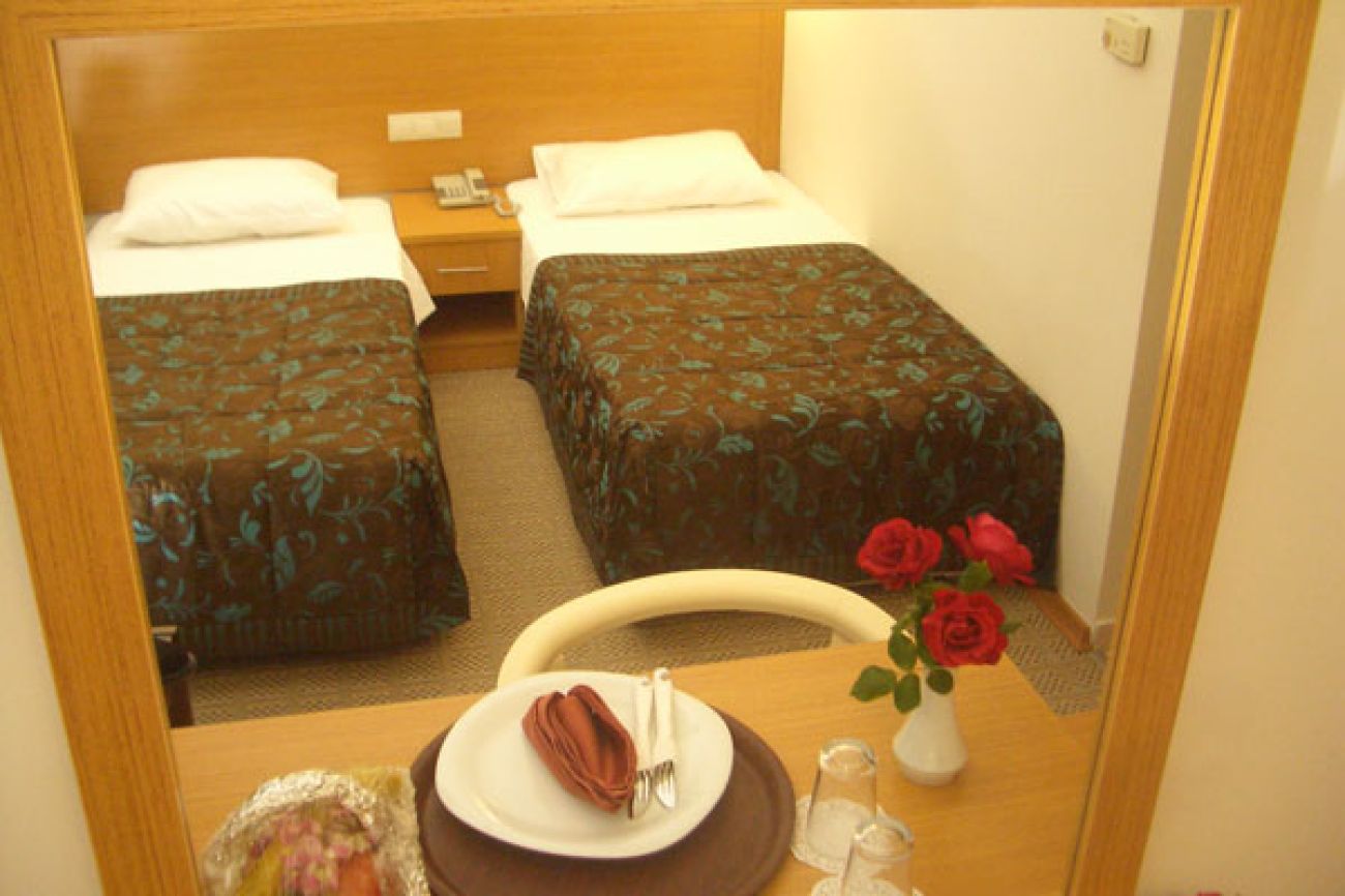 PERDIKIA 3*