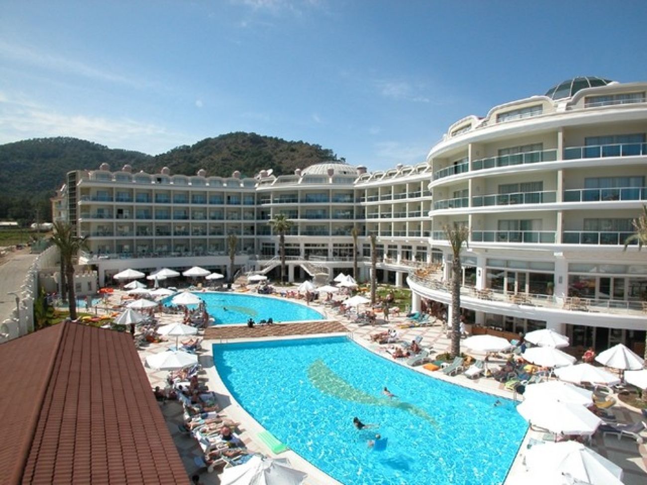 PINETA PARK DELUXE 4*