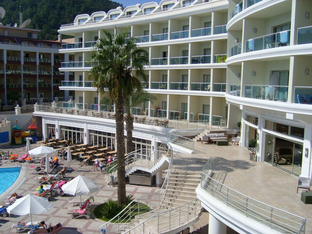 PINETA PARK DELUXE 4*