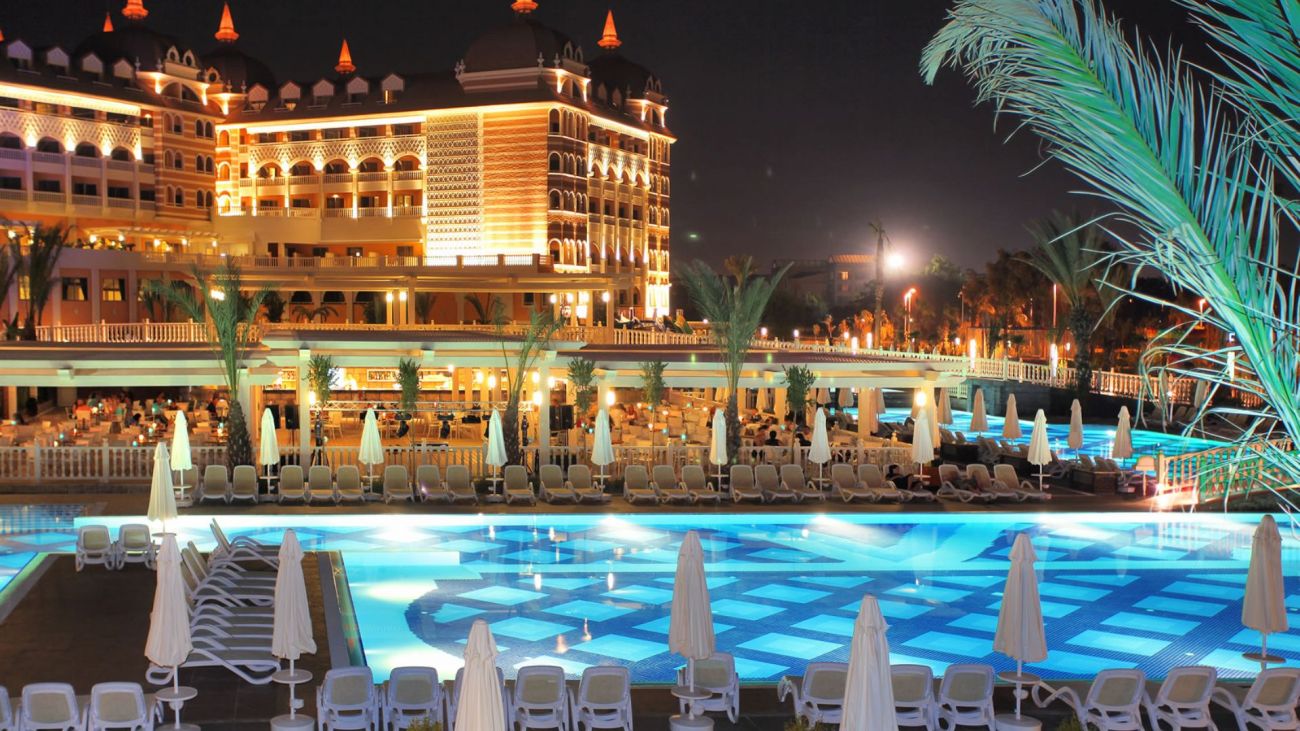 ROYAL ALHAMBRA PALACE HOTEL 5*