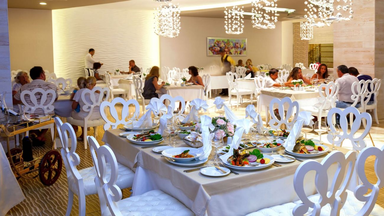 ROYAL ALHAMBRA PALACE HOTEL 5*