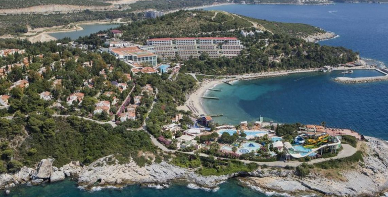PINE BAY HOLIDAY RESORT 5*