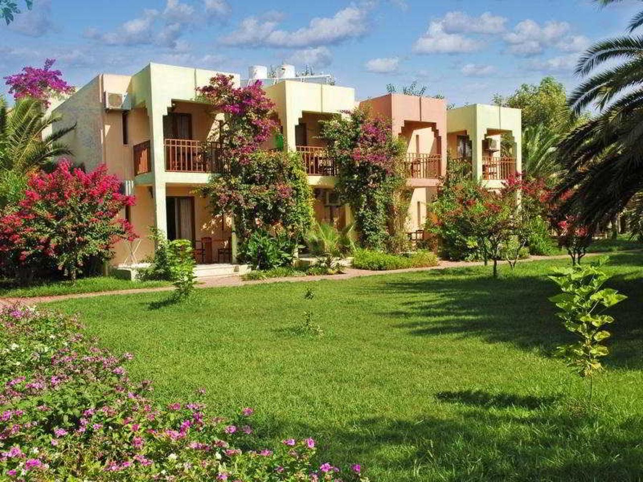 VON RESORT GOLDEN BEACH 5*