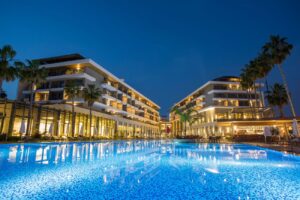 ACANTHUS & CENNET BARUT COLLECTION 5*
