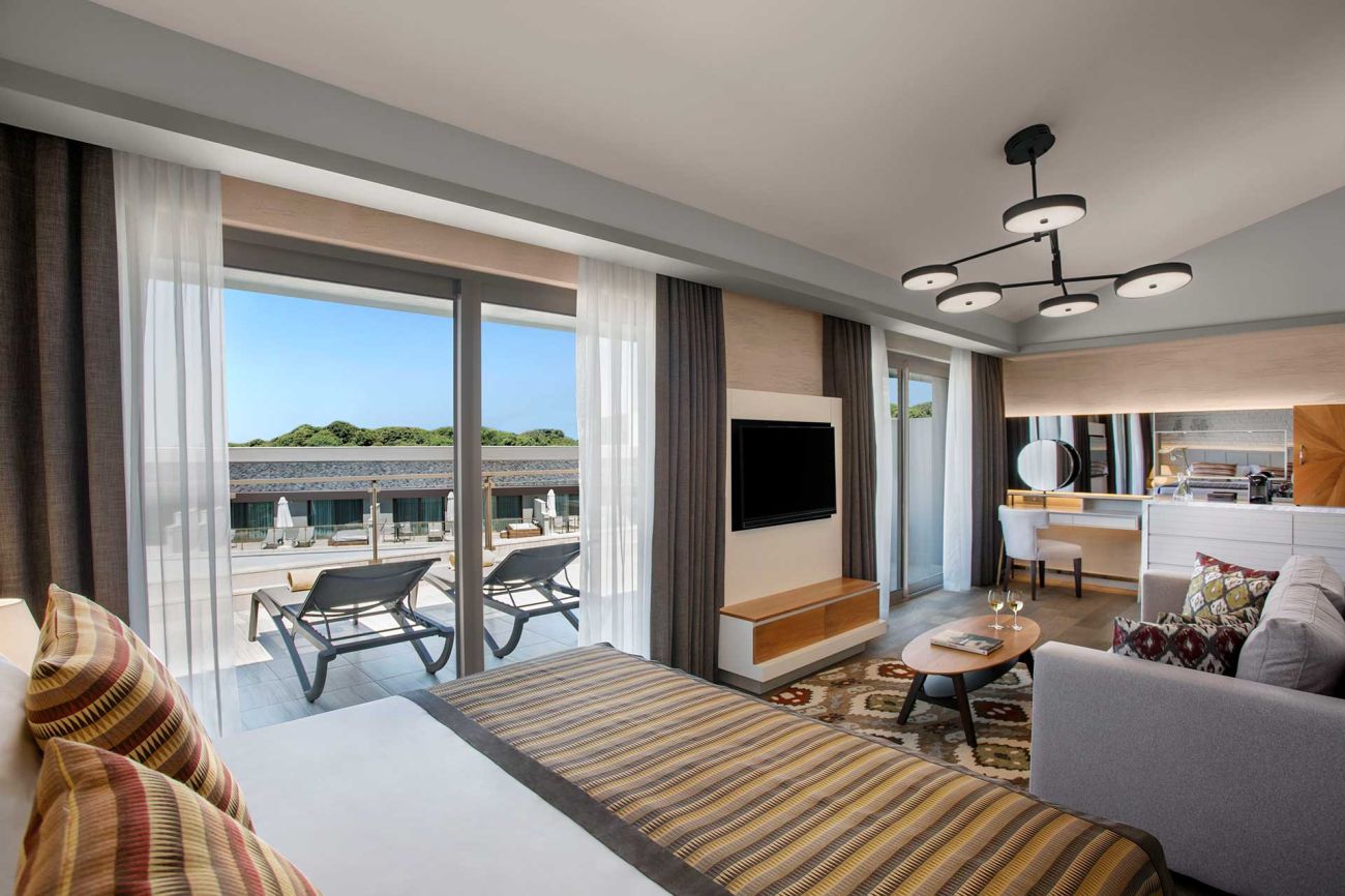 ACANTHUS & CENNET BARUT COLLECTION 5*