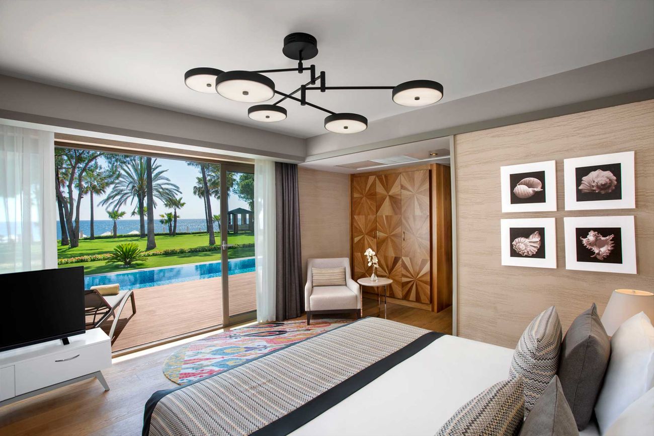 ACANTHUS & CENNET BARUT COLLECTION 5*