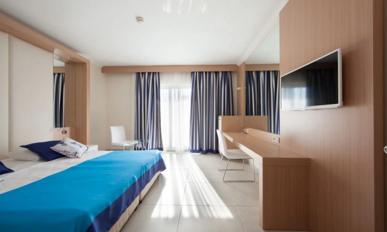 AQI PEGASOS WORLD 4*