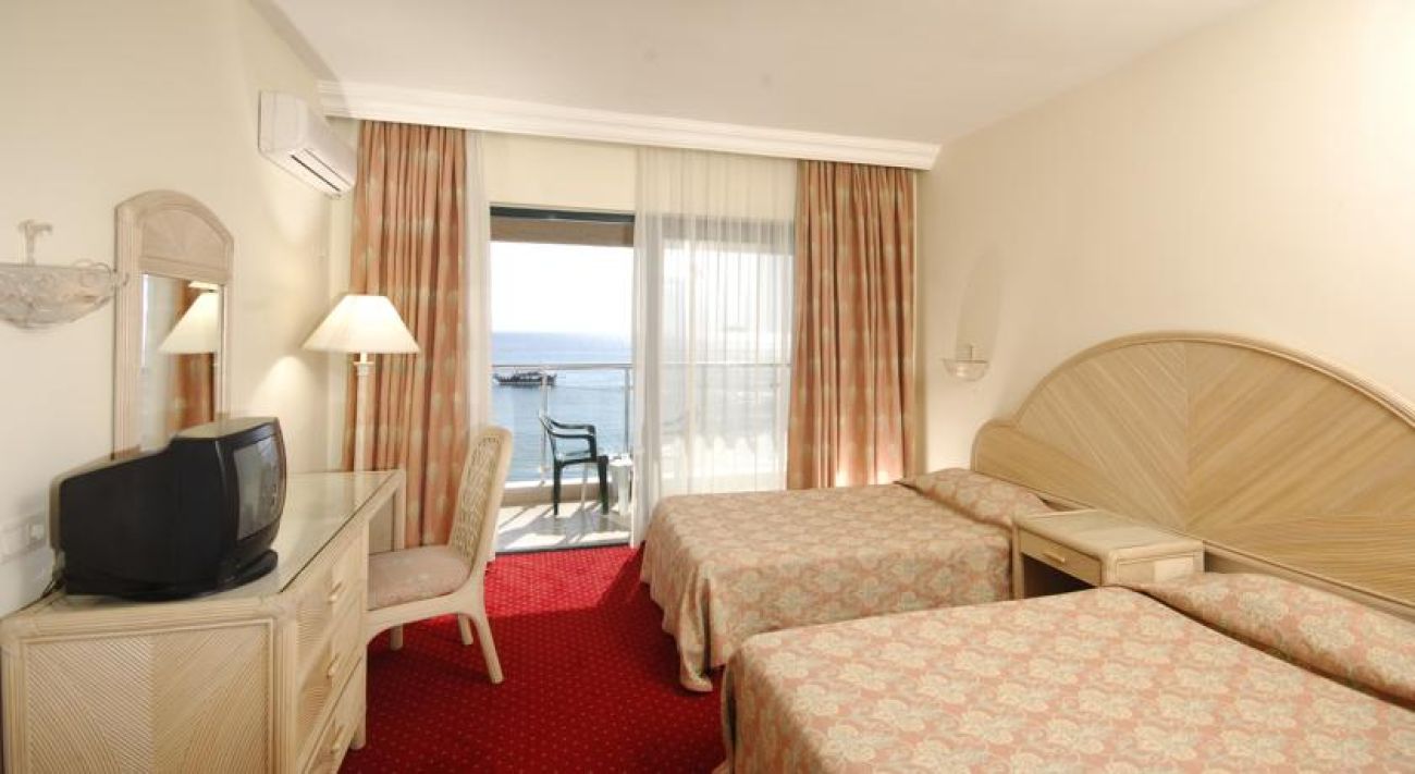 ASKA JUST IN BEACH HOTEL 5*
