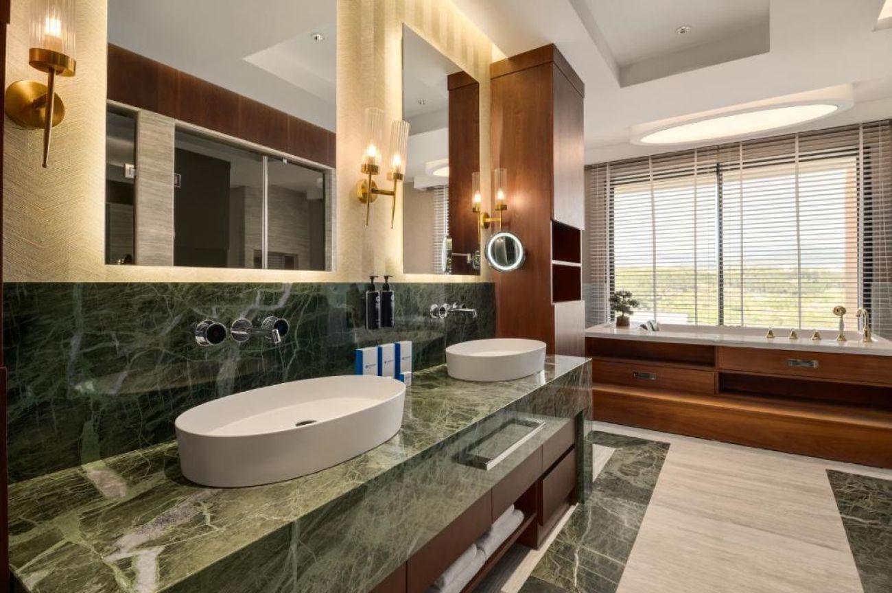 AZURA WORLD HOTEL 5*