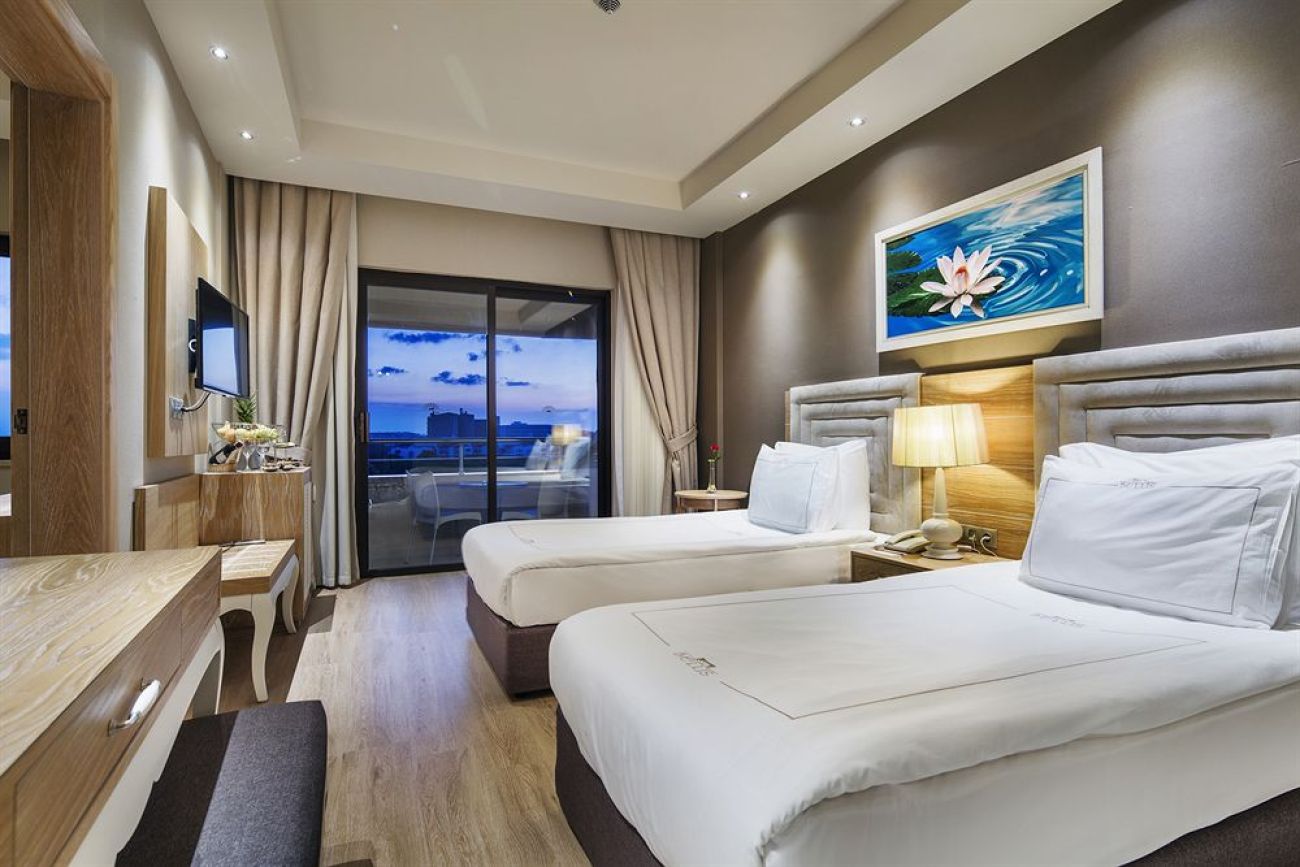 BELLIS DELUXE 5*