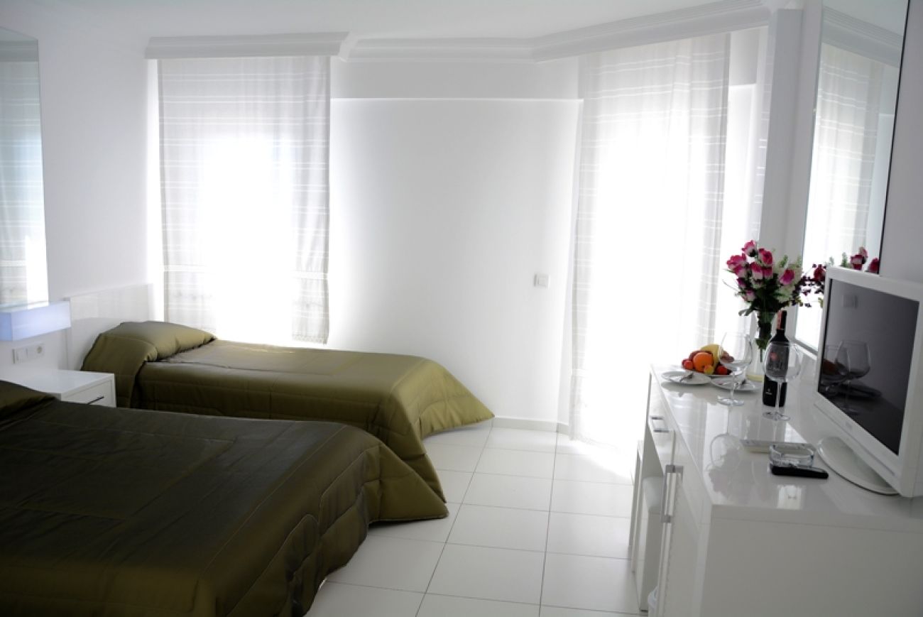 BENDIS BEACH 4*
