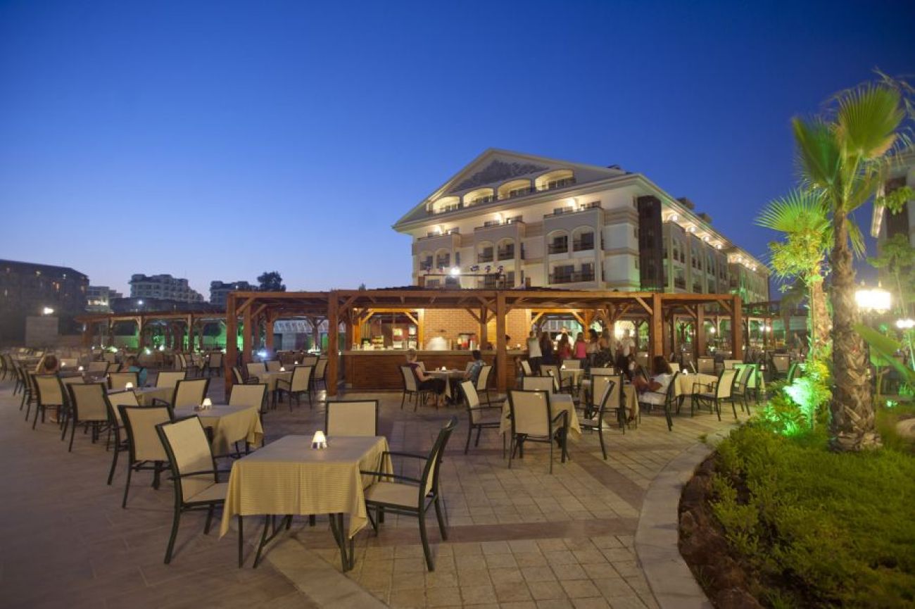 CRYSTAL PALACE LUXURY RESORT & SPA 5*