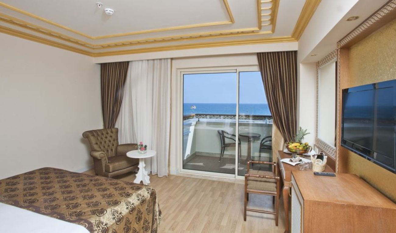 CRYSTAL PALACE LUXURY RESORT & SPA 5*