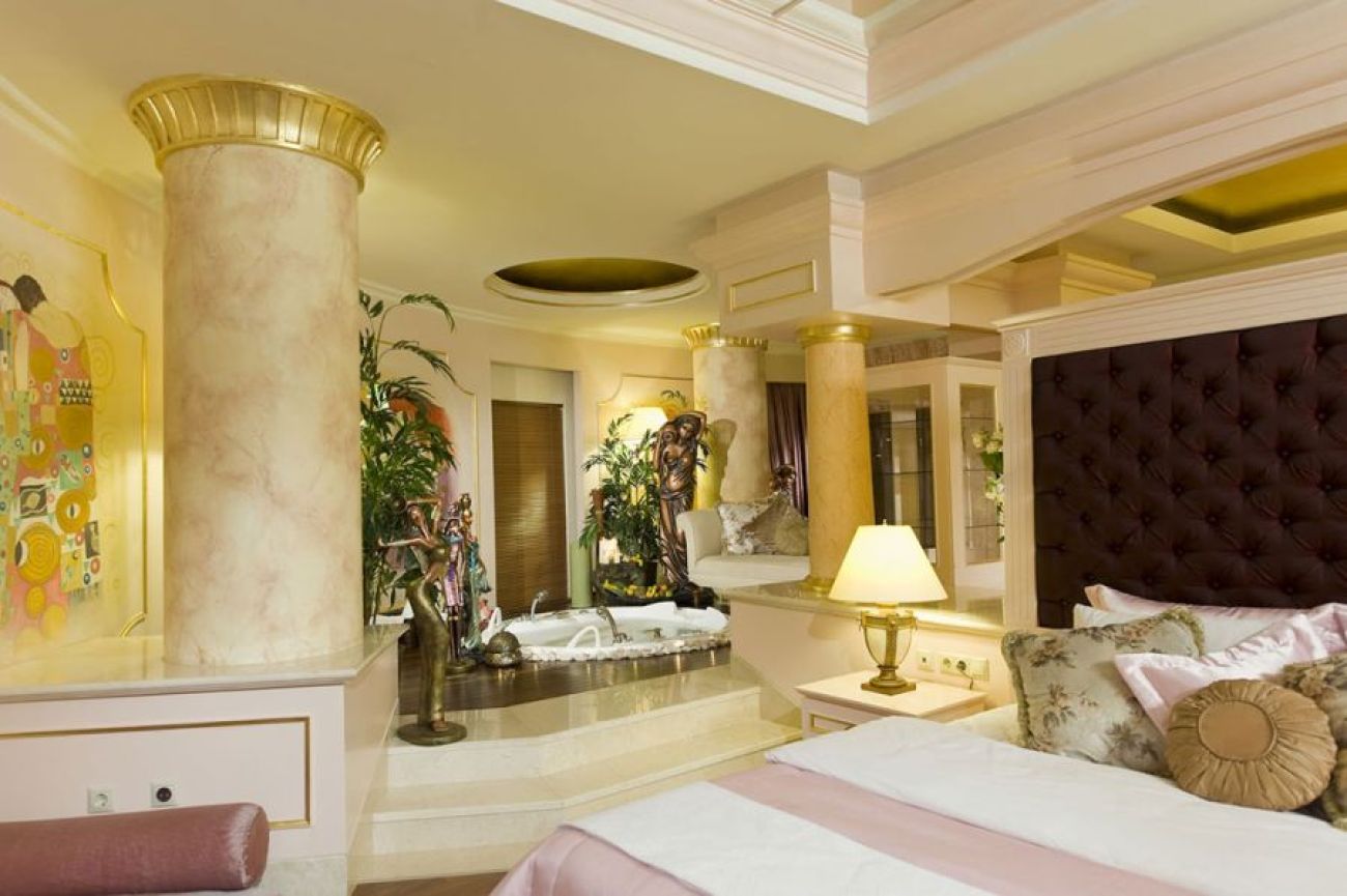 DELPHIN DIVA PREMIERE 5*