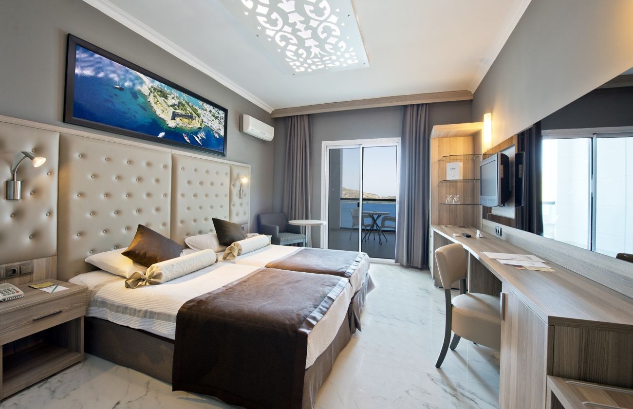 DELTA BEACH BY MARRIOTT 5*