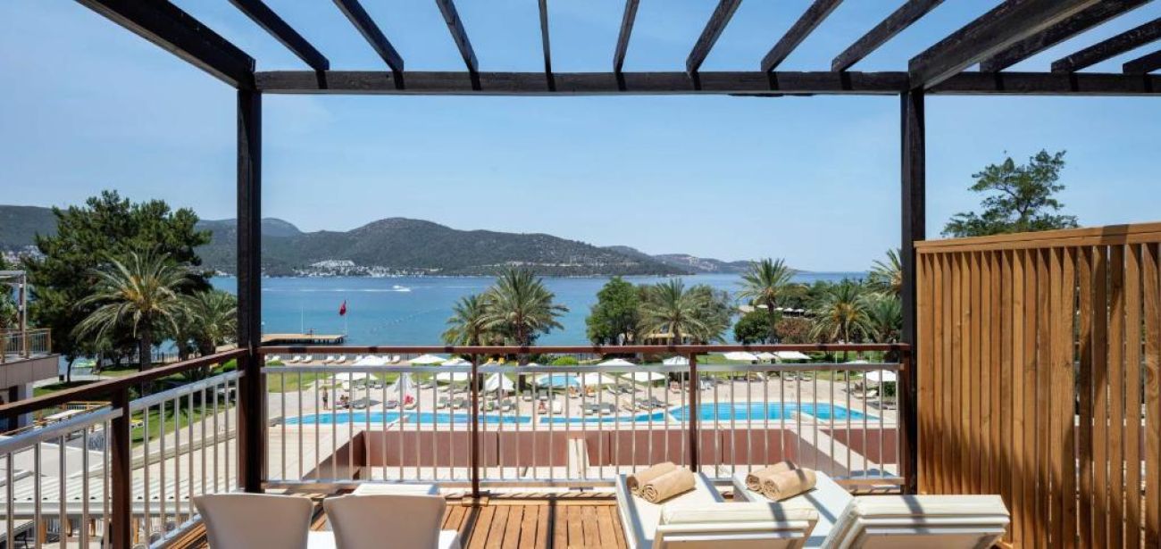 DoubleTree by Hilton Bodrum Isil Club Resort 5*