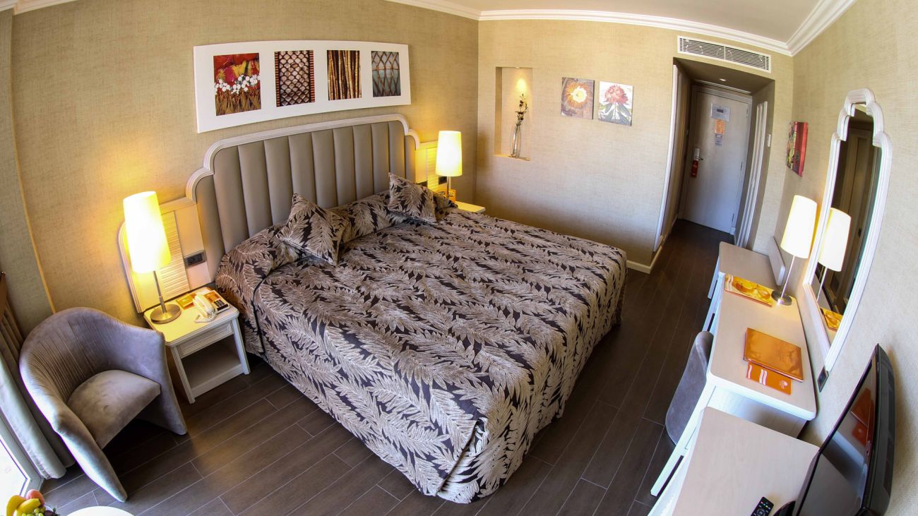 ELEGANCE HOTELS INTERNATIONAL 5*