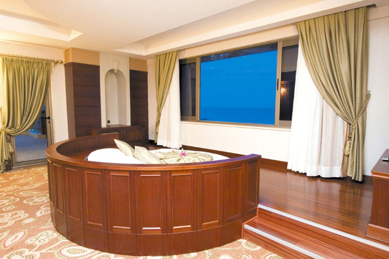 FAME RESIDENCE LARA & SPA 5*