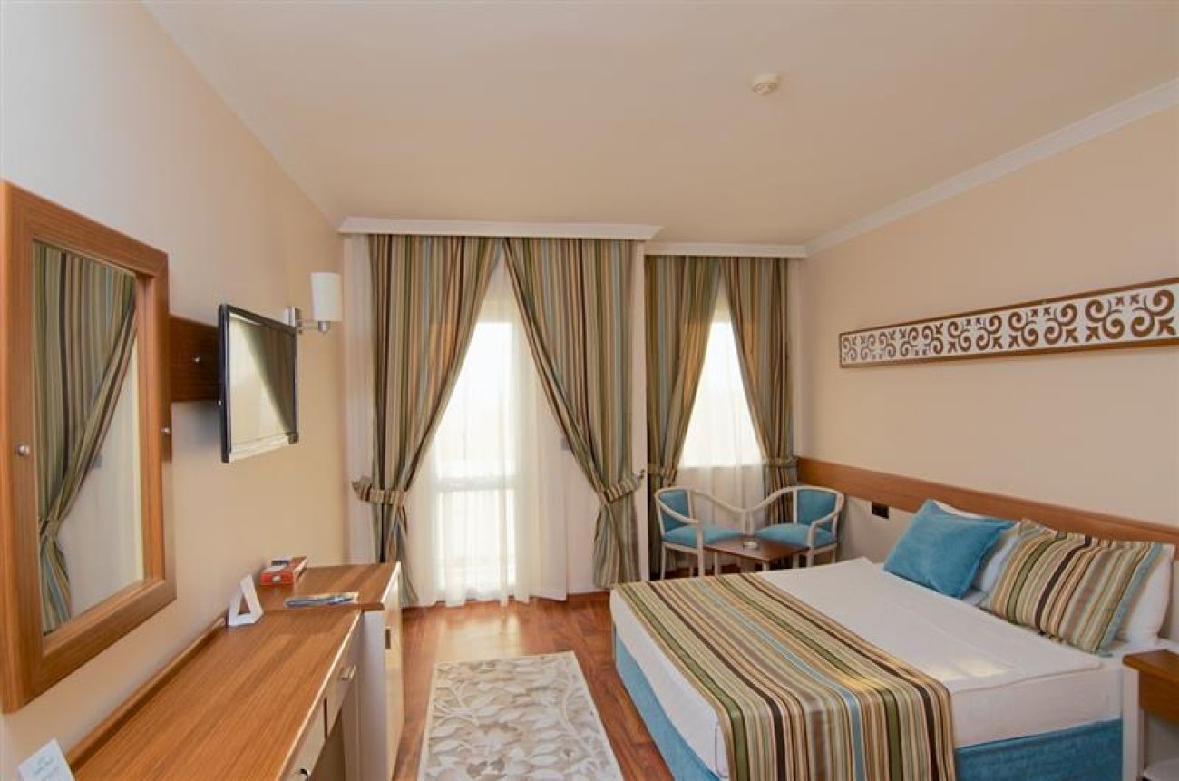 GOLDEN BEACH 4*