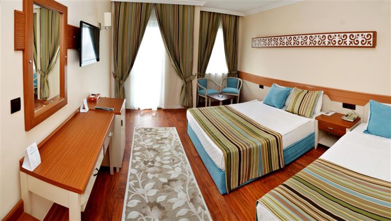 GOLDEN BEACH 4*