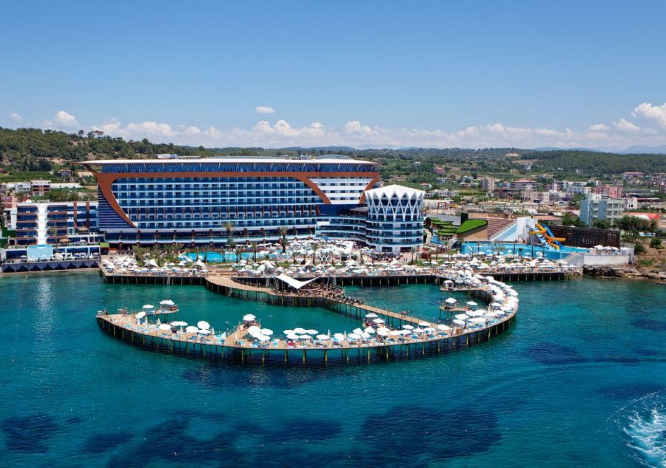 GRANADA LUXURY RESORT & SPA 5*