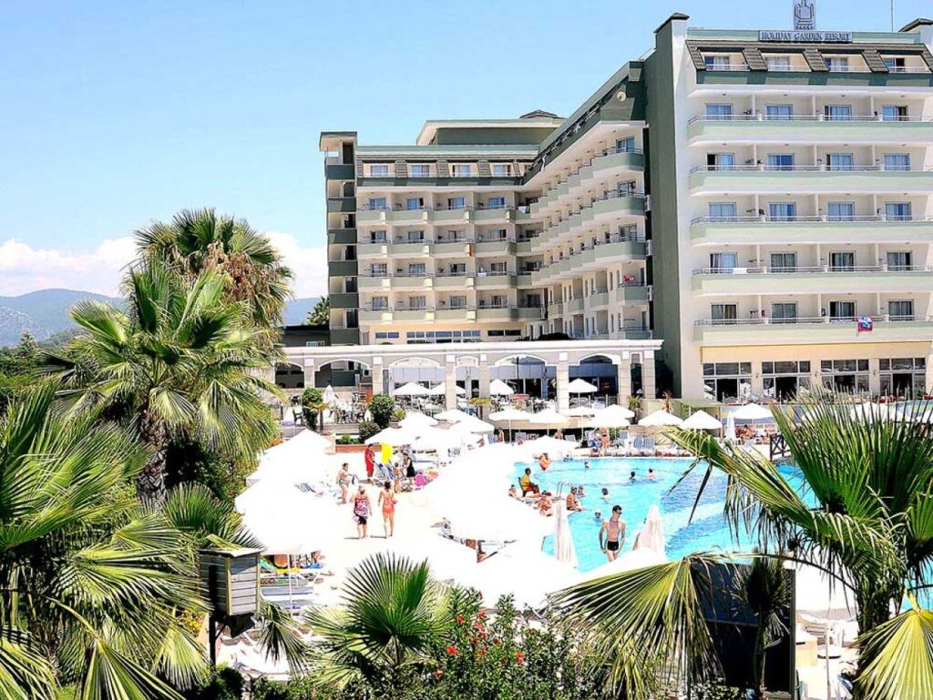 HOLIDAY GARDEN RESORT 5*