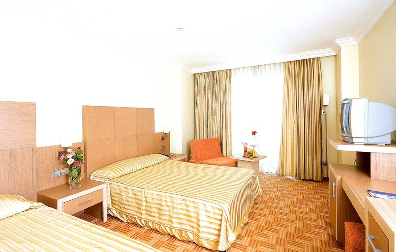 HOLIDAY GARDEN RESORT 5*