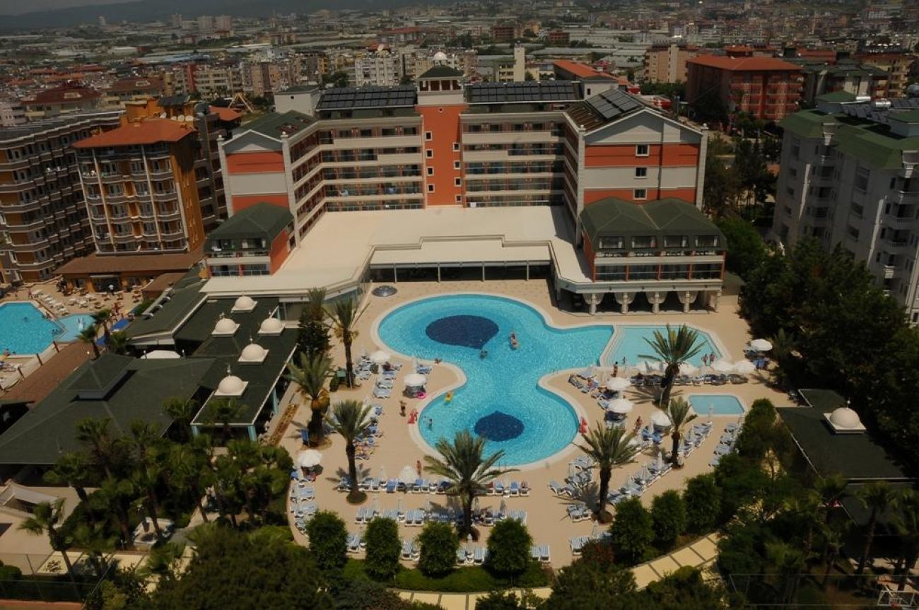 INSULA RESORT & SPA 5*