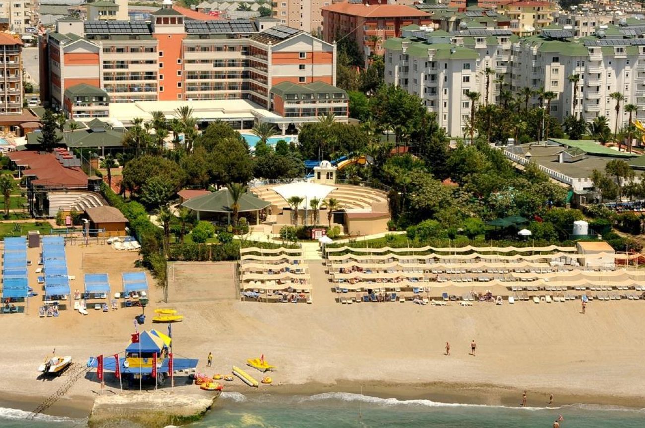 INSULA RESORT & SPA 5*