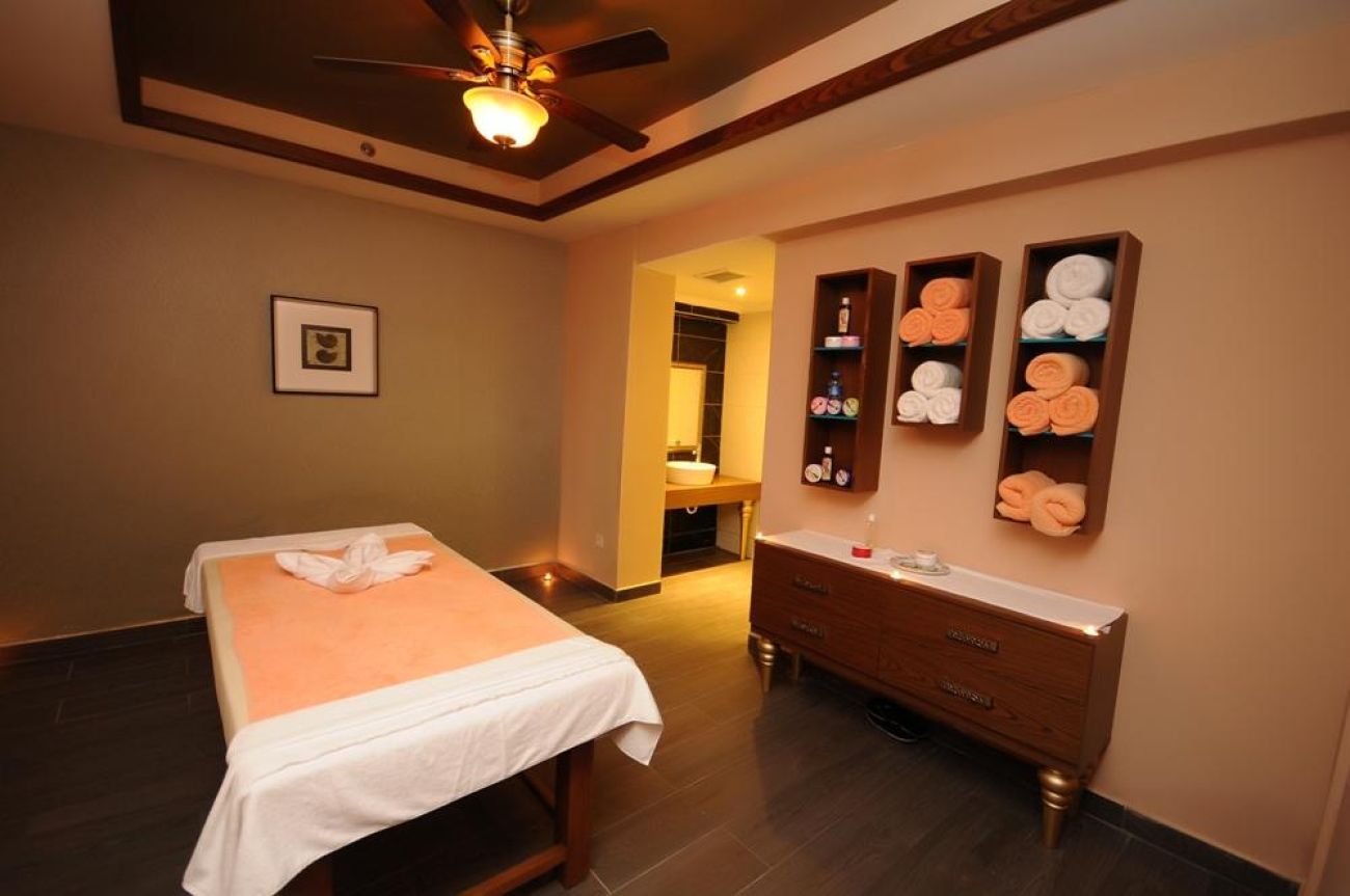 INSULA RESORT & SPA 5*