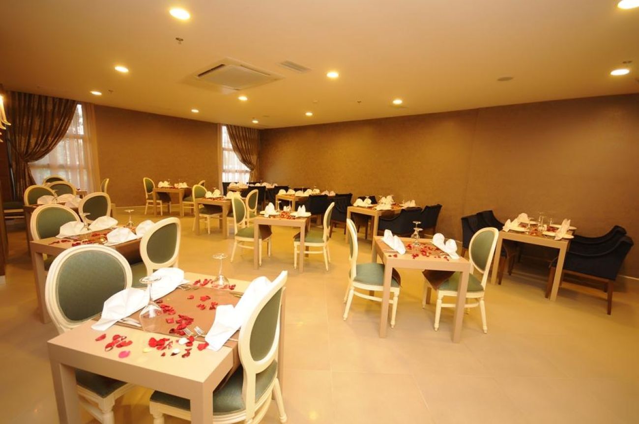 INSULA RESORT & SPA 5*