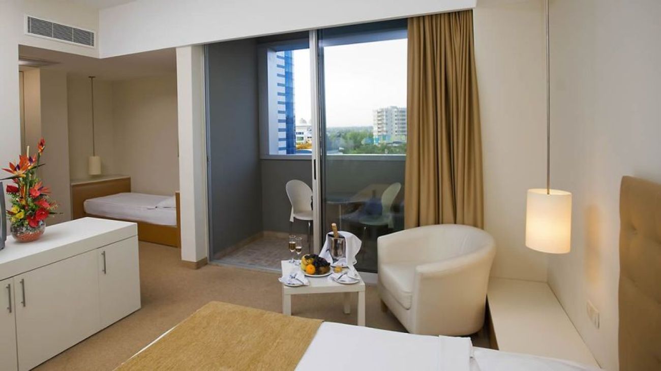 CRYSTAL CENTRO PEARL COLLECTION 5*