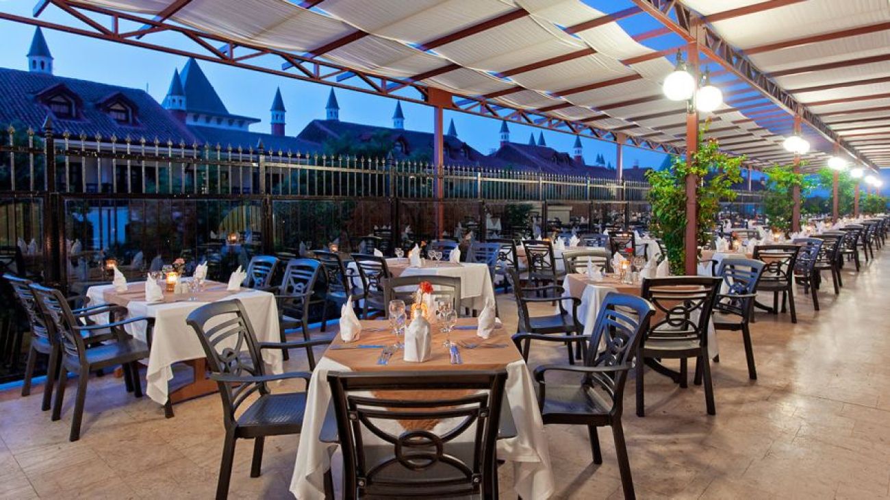 KREMLIN PALACE 5*