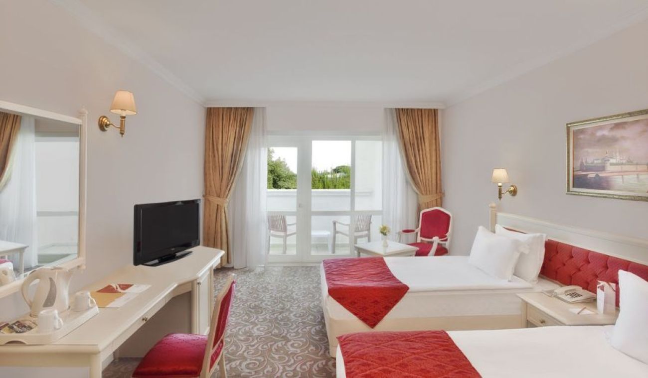 KREMLIN PALACE 5*