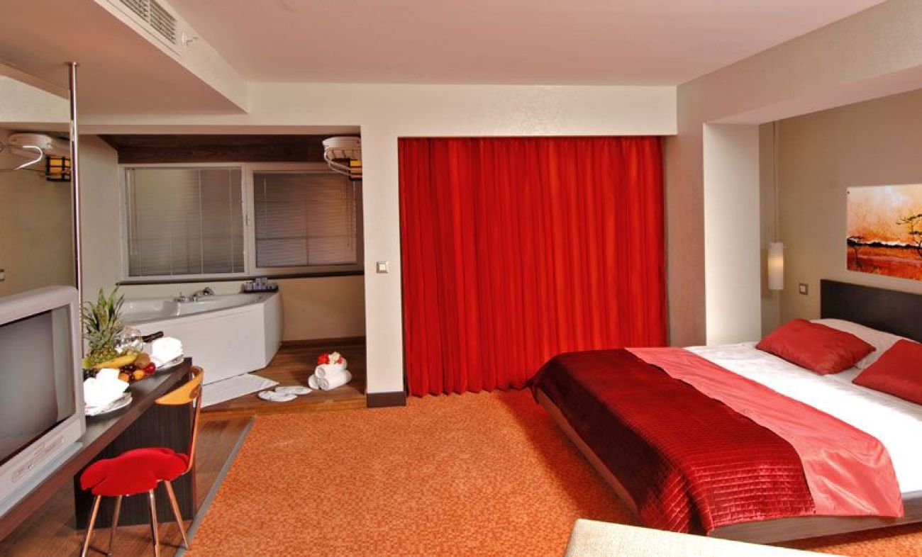 LIMAK LARA DELUXE HOTEL 5*