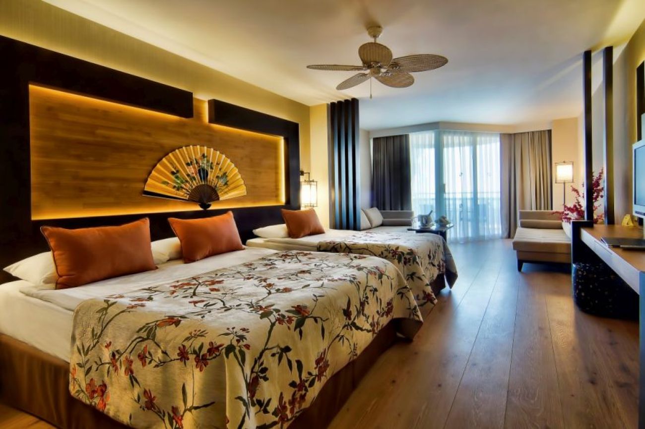 LIMAK LARA DELUXE HOTEL 5*