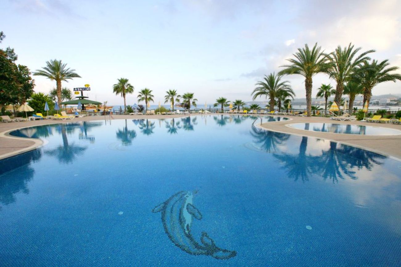 LONICERA WORLD HOTEL 4*