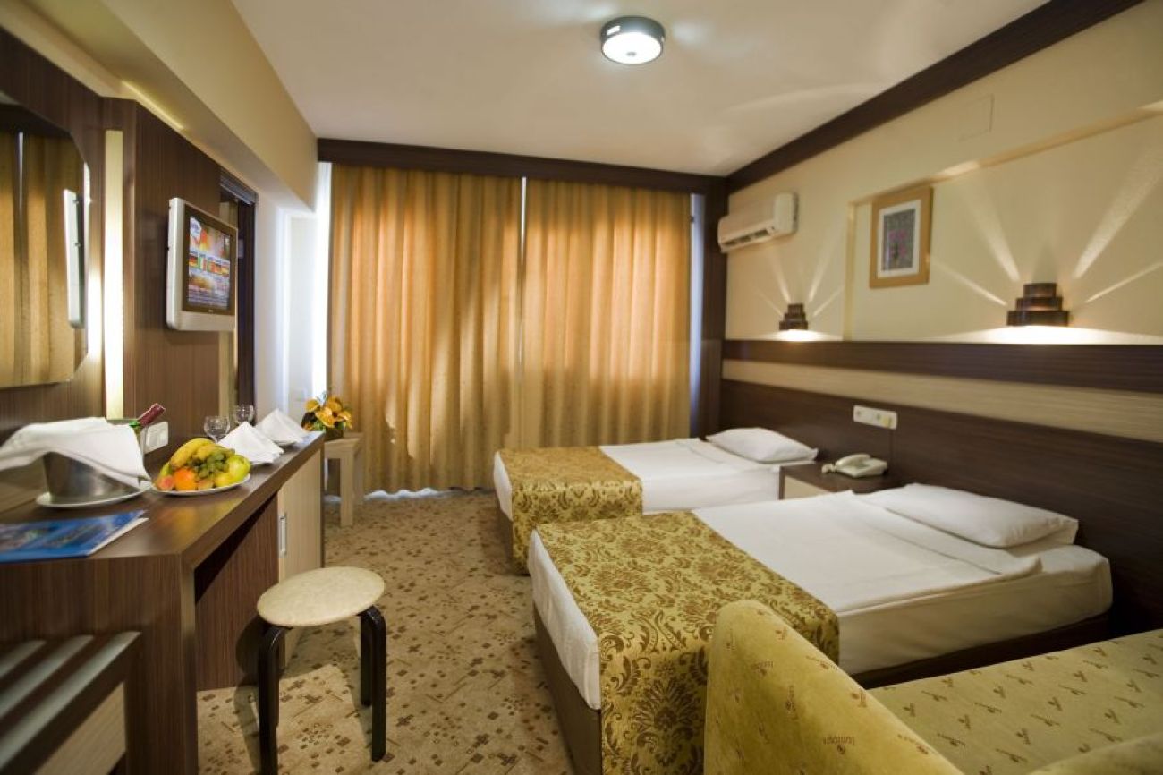 LONICERA WORLD HOTEL 4*
