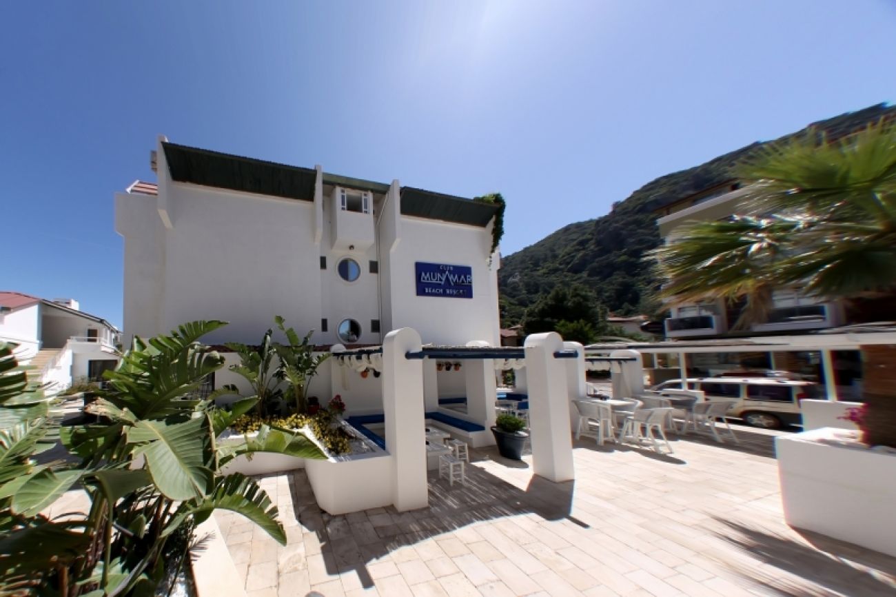 MUNAMAR BEACH RESORT 4*