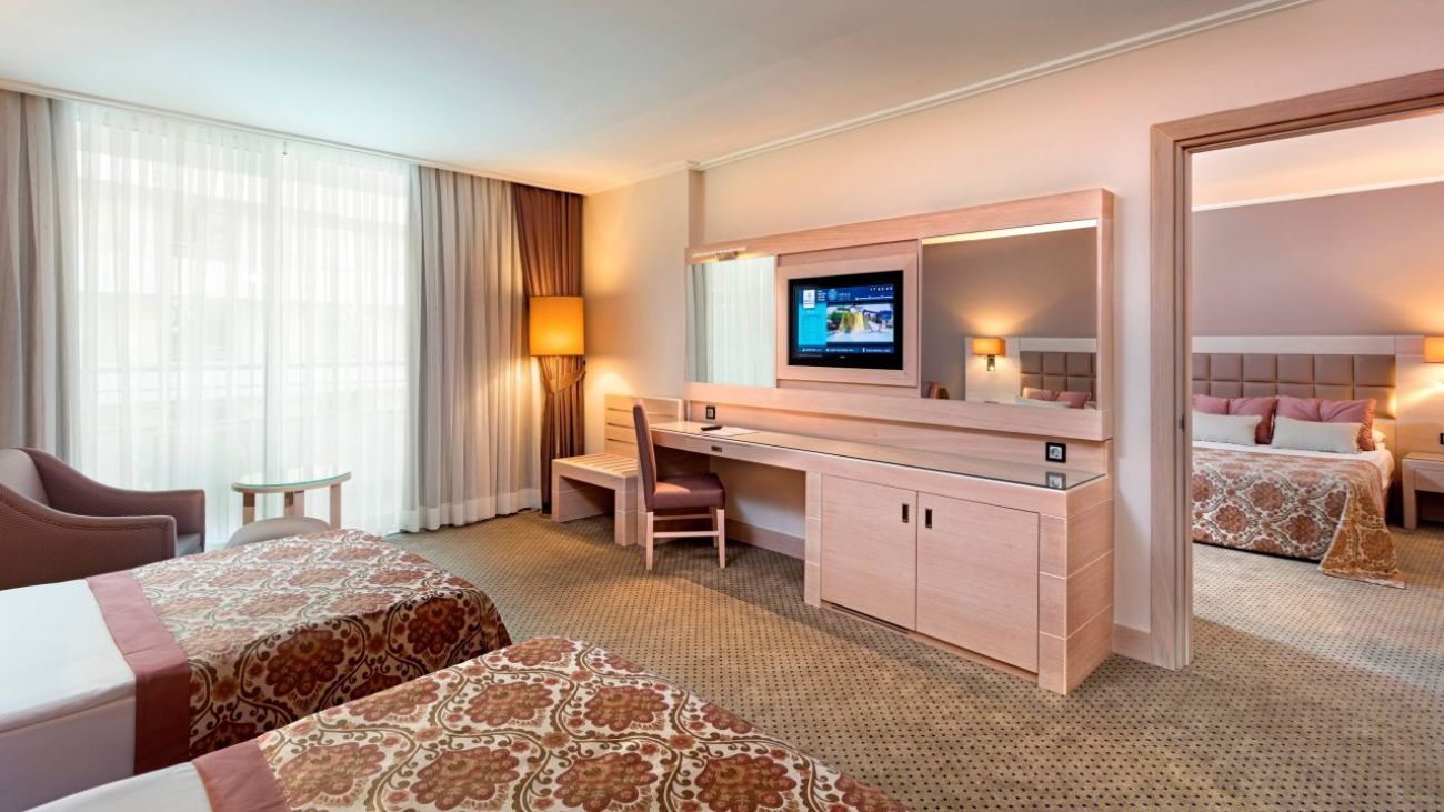 MIRACLE RESORT 5*
