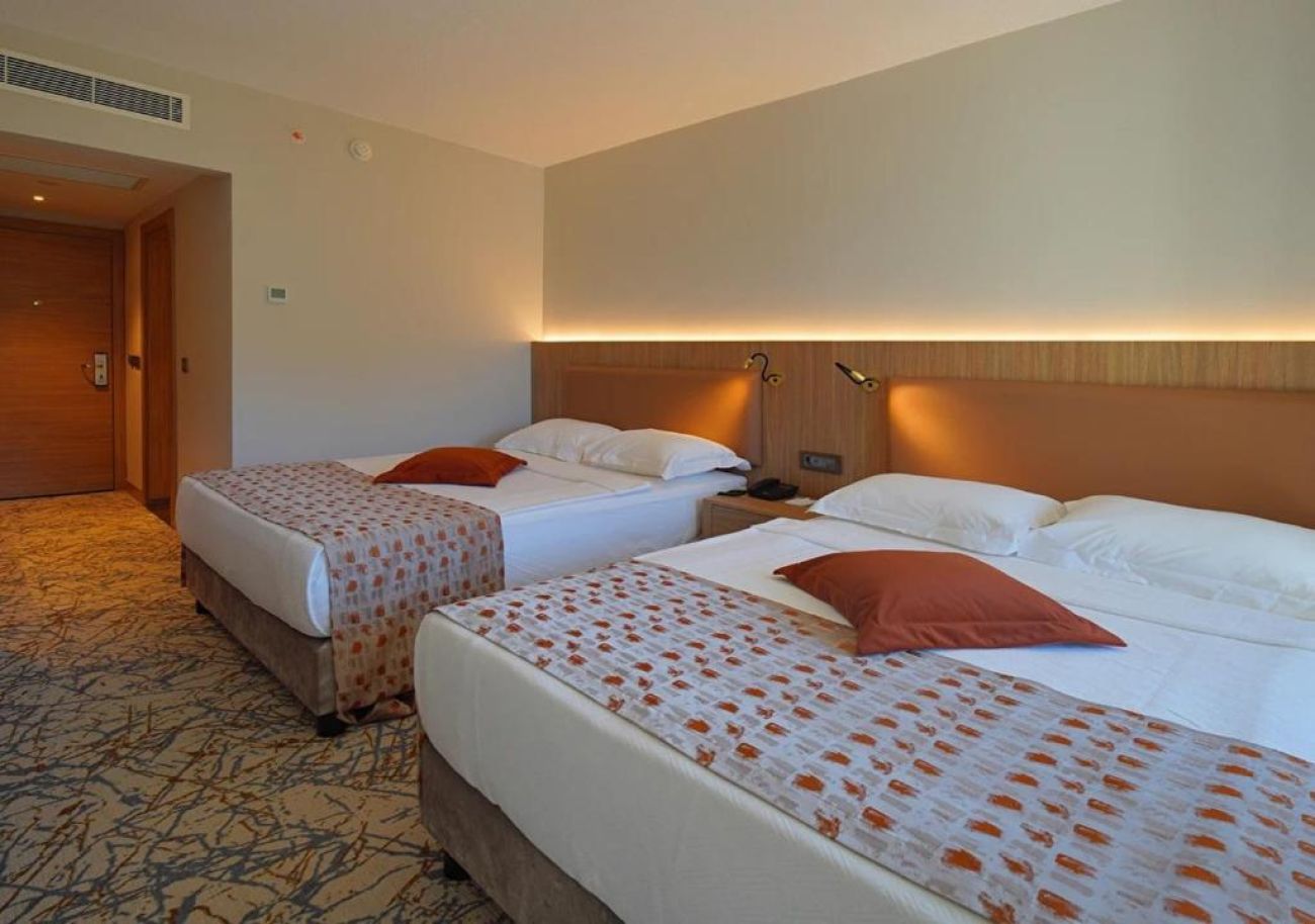 OZKAYMAK MARINA 5*